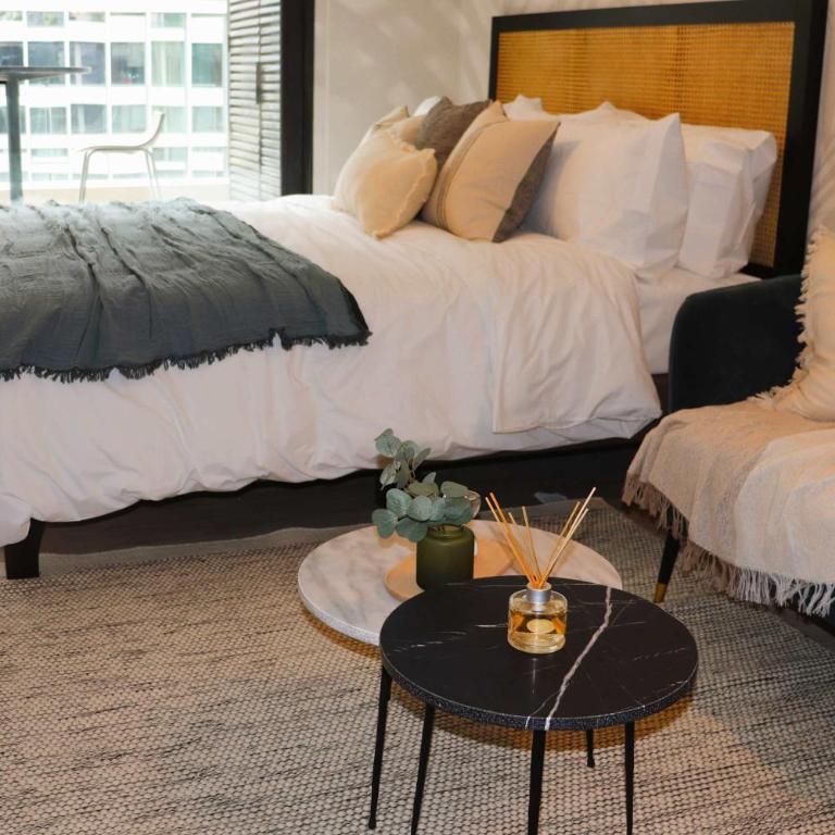 HOM I Inmejorable y Luminoso Estudio en Las Condes - Apartamento - 1