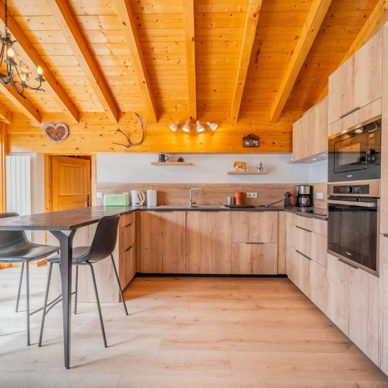 Grand appart 3 pièces, 8 pers, garage, wifi, La Clusaz - FR-1-437-114 - Apartamento - 2