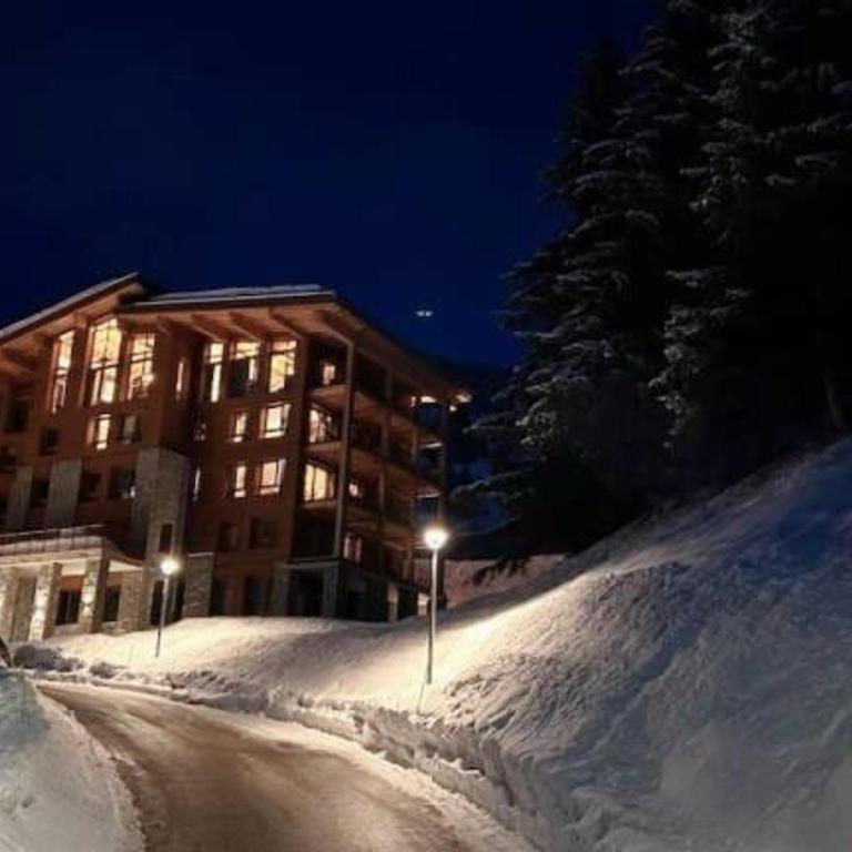 Appartement neuf avec terrasse, SPA et parking inclus - 6 pers - FR-1-352-103 - Appartement - 26