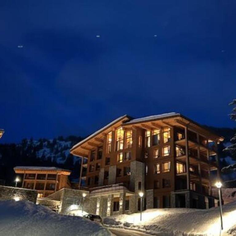 Appartement neuf avec terrasse, SPA et parking inclus - 6 pers - FR-1-352-103 - Appartement - 28
