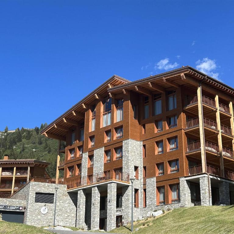 Appartement neuf avec terrasse, SPA et parking inclus - 6 pers - FR-1-352-103 - Appartement - 30