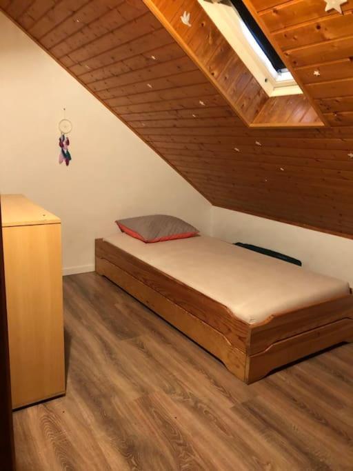 "La clé dorée" Chalet mitoyen avec jardin et -WIFI- - Three-Bedroom Apartment - 7