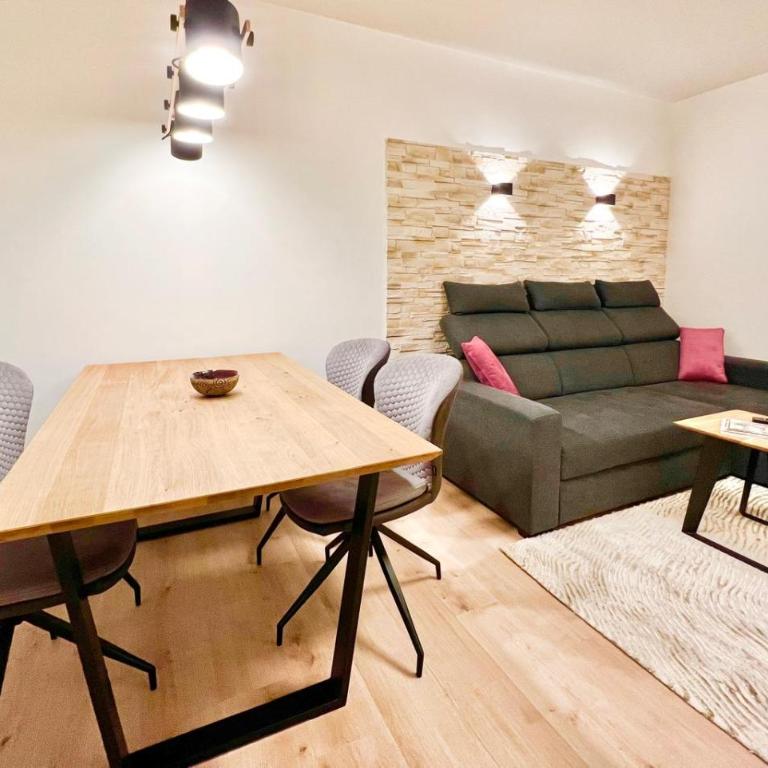 family & friends Apartment am Kurpark - Apartment mit 2 Schlafzimmern und Balkon - 47