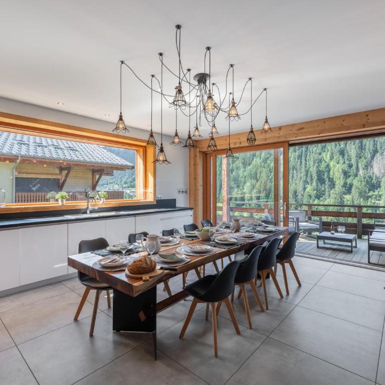 Chalet 1100 - Bo Immobilier Chatel - à mi-chemin du centre et du Linga -Reduced prices on ski passes Châtel & Portes du Soleil - Chalet - 2