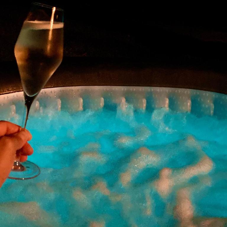 WHIRLPOOL-SUITE AMADEUS - Weitblick - Golf & Wellness - direkter Bademantelgang - ADULTS ONLY - Apartamento de 1 dormitorio - 23