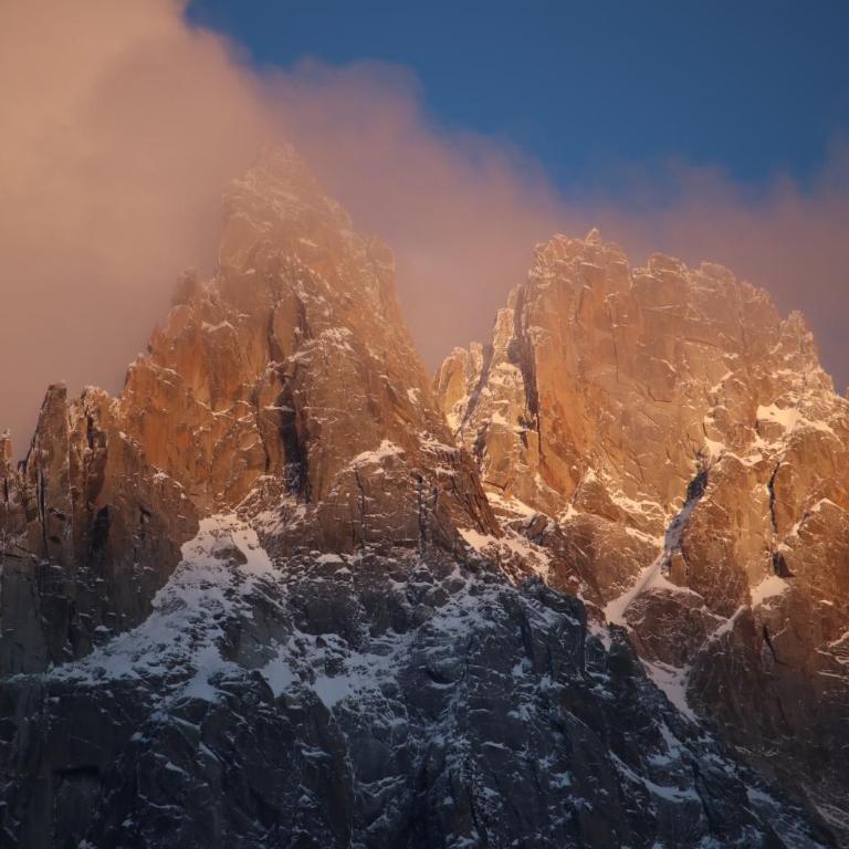 Alpine Escape Mont Blanc at Your Window - Appartement - 75