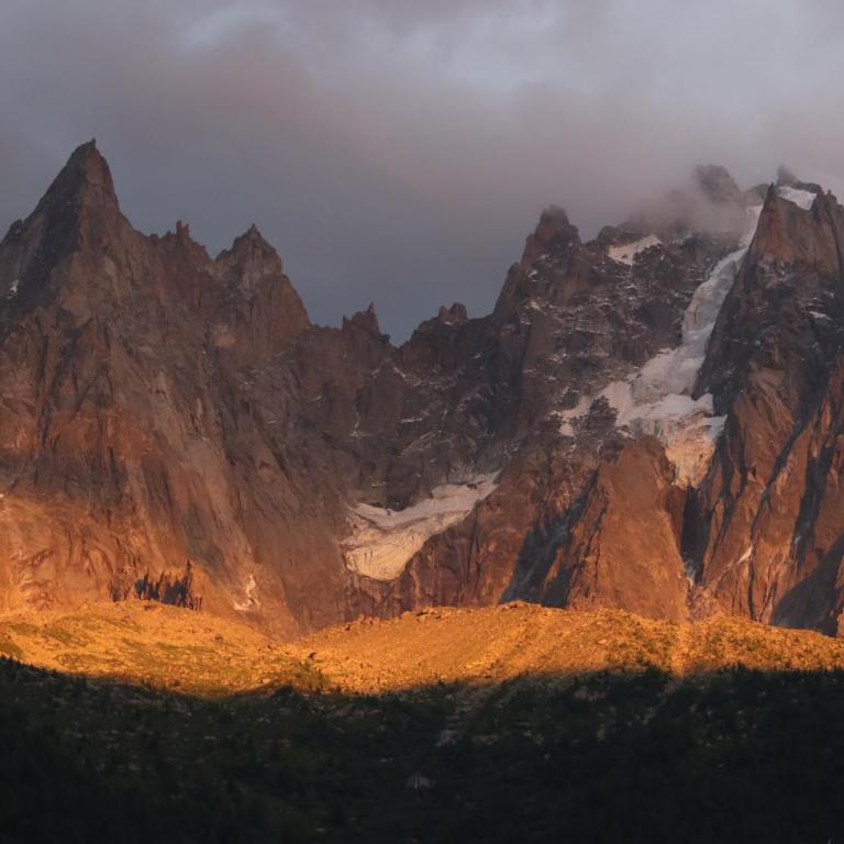 Alpine Escape Mont Blanc at Your Window - Appartement - 74