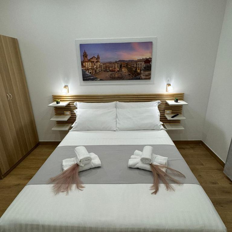B&B Central Station - Double Room with Private Bathroom - 21