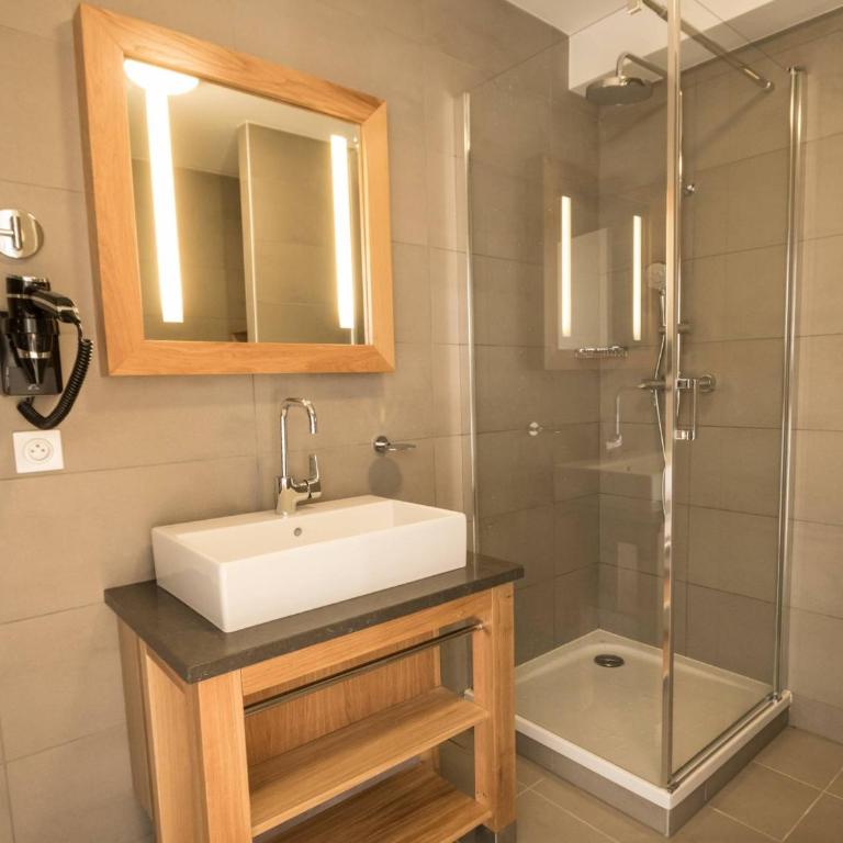 Duplex moderne 4 chambres avec piscine, spa, parking, wifi - ski aux pieds - FR-1-352-42 - Appartement (10 Adultes) - 6