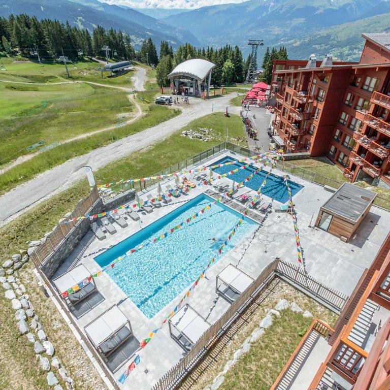 Duplex moderne 4 chambres avec piscine, spa, parking, wifi - ski aux pieds - FR-1-352-42 - Appartement (10 Adultes) - 17
