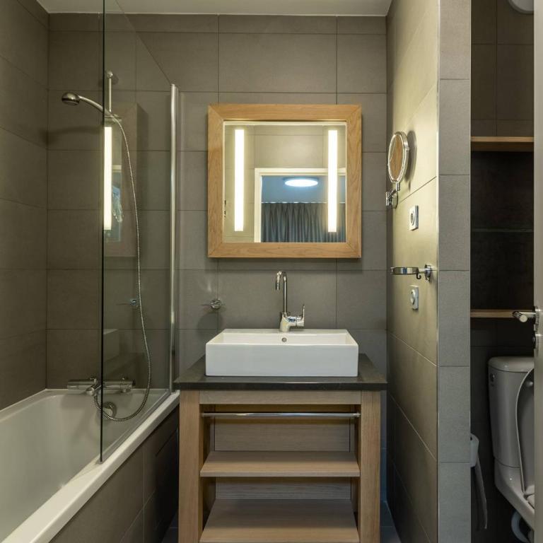 Duplex moderne 3 Chambres - Balcon, Piscine, Spa, Ski aux pieds - FR-1-352-57 - Appartement (6 Adultes) - 9