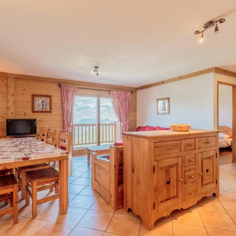 Appartement spacieux 8 pers with Parking & WIFI, proche des pistes - FR-1-352-79 - Appartement - 3