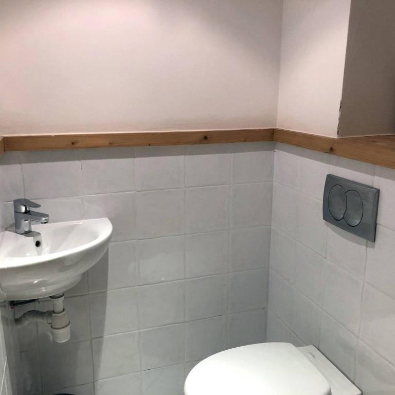 Appartement spacieux 8 pers with Parking & WIFI, proche des pistes - FR-1-352-79 - Appartement - 9