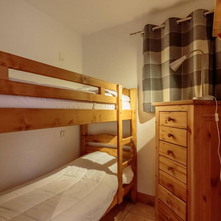 Appartement ski-in/ski-out 4 chambres, 8 pers, parking couvert, WiFi - FR-1-352-82 - Appartement - 14