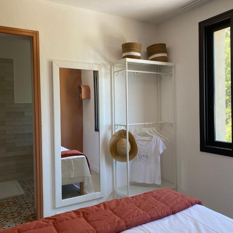 Corsica Hostel Porto Vecchio - partie chambre privée - Doppelzimmer mit eigenem Bad - 4