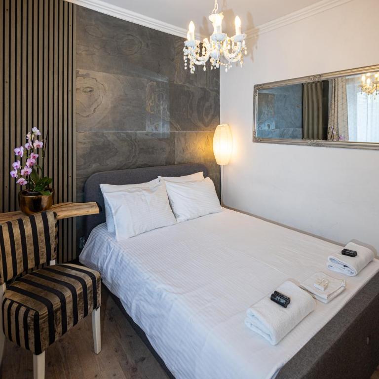 Old Town's Nest - One-Bedroom Apartment - 1