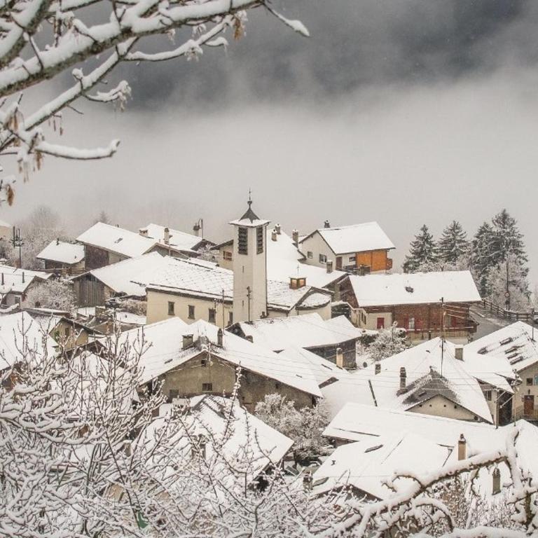 Chalet typique proche Crans Montana - Chalet - 50