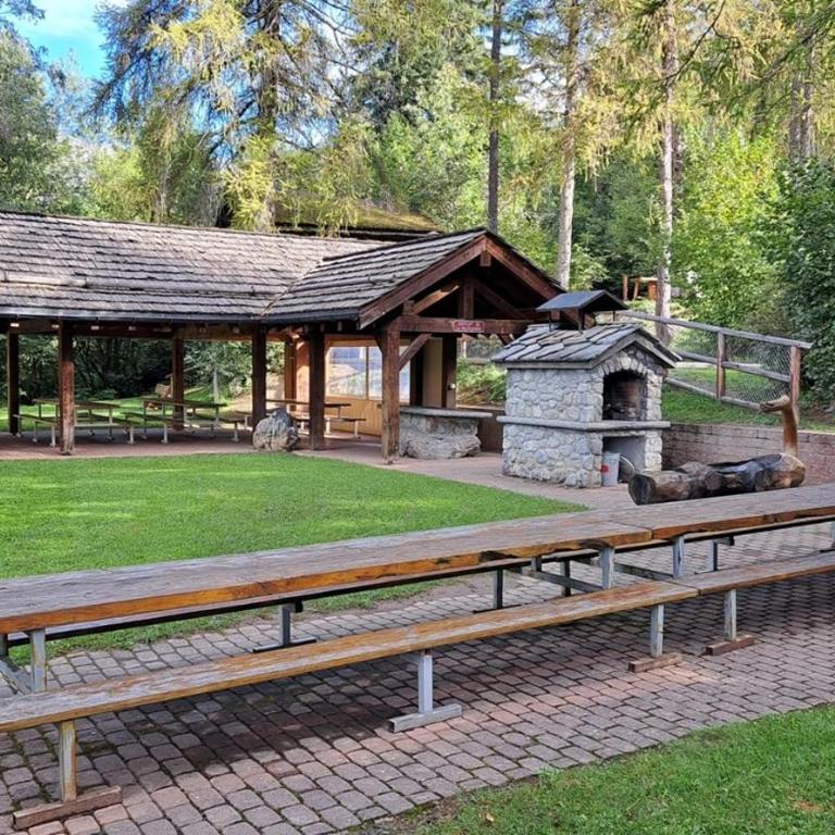 Chalet typique proche Crans Montana - Chalet - 47