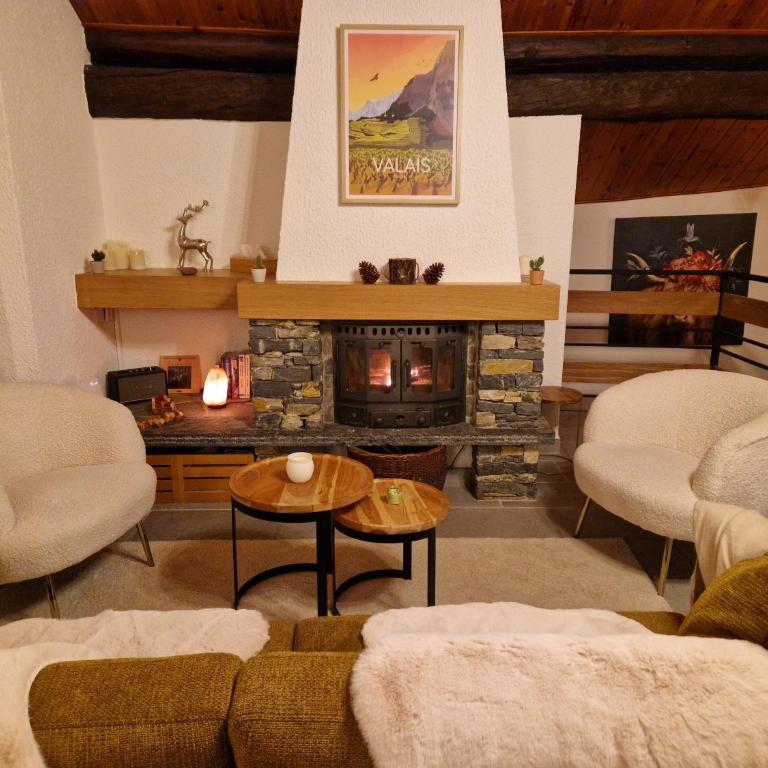 Chalet typique proche Crans Montana - Chalet - 23