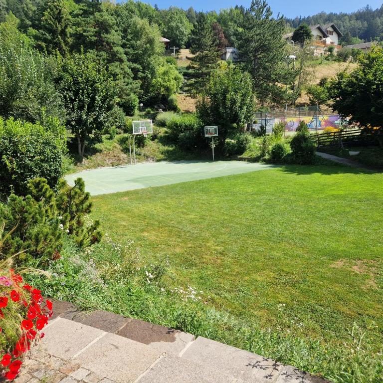 Chalet typique proche Crans Montana - Chalet - 33