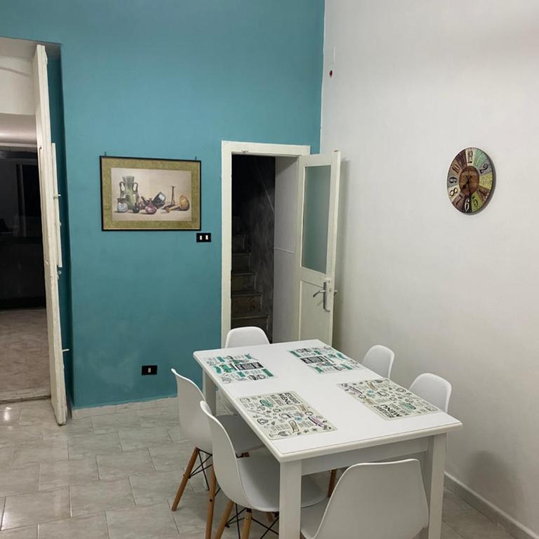 BB casa vacanza - Three-Bedroom Apartment - 8