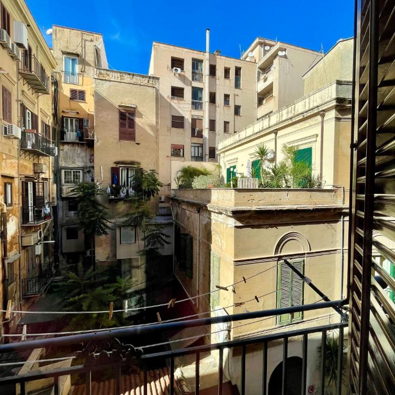 Essenze di Sicilia Appartamento Cavour in centro - Appartamento con 1 Camera da Letto - 3