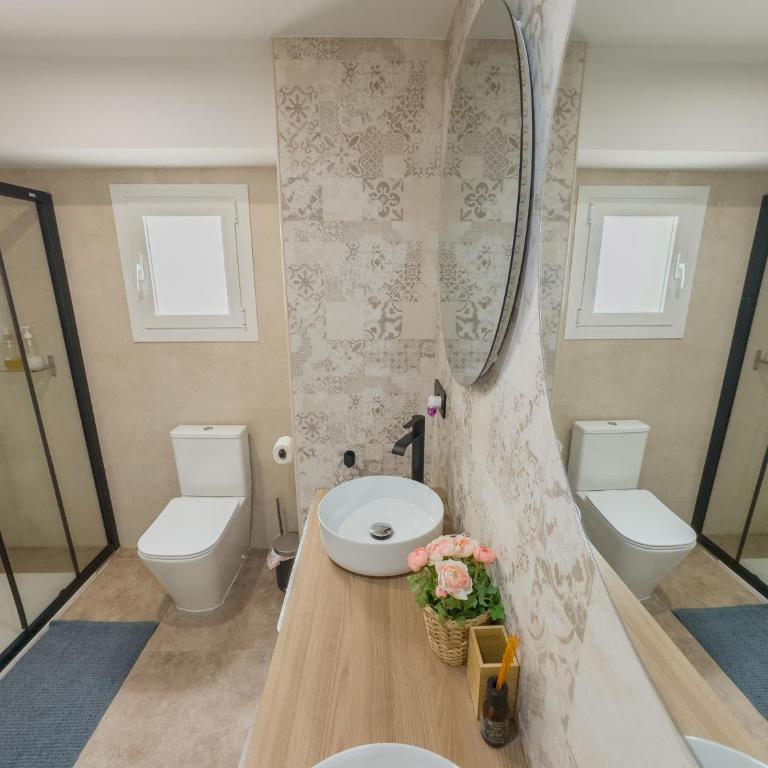 Marbella Banus Living - Two-Bedroom Apartment with Balcony - 5