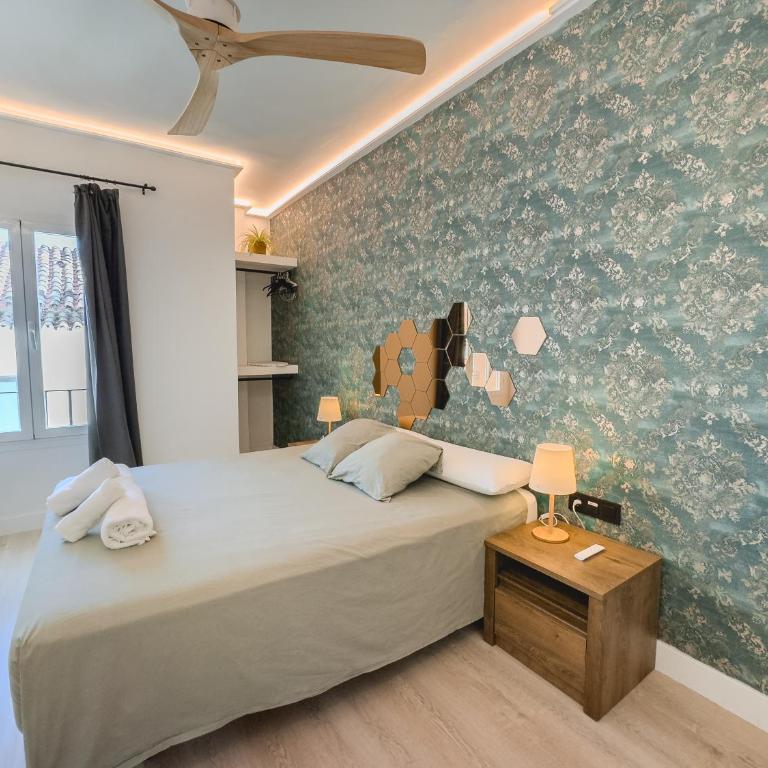 Marbella Banus Living - Two-Bedroom Apartment with Balcony - 4