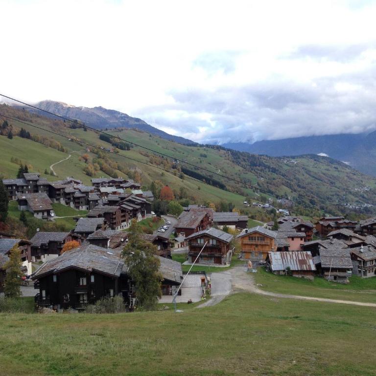 Appartement skis aux pieds avec WiFi, 5 personnes - Appartement 2 Chambres - 7