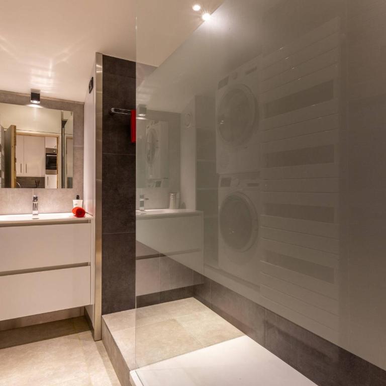 Appartement skis aux pieds avec WiFi, 5 personnes - Appartement 2 Chambres - 9