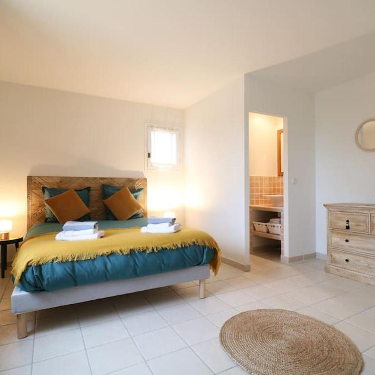 Villa l'Hestia avec piscine à l'Isle-sur-Sorgue - Villa - 13