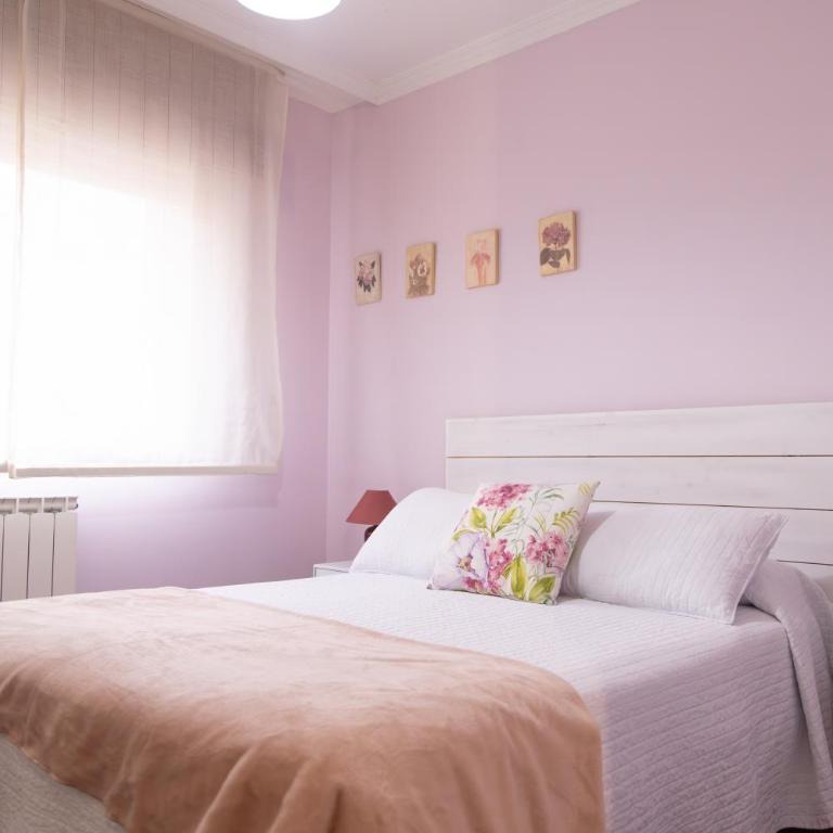 Apartamento completo, amplio, muy iluminado y con plaza de garaje incluida. - Three-Bedroom Apartment - 17