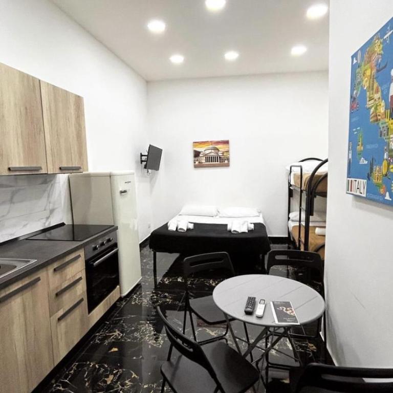 HV Dora apartment Naples historic center - One-Bedroom Apartment - 1