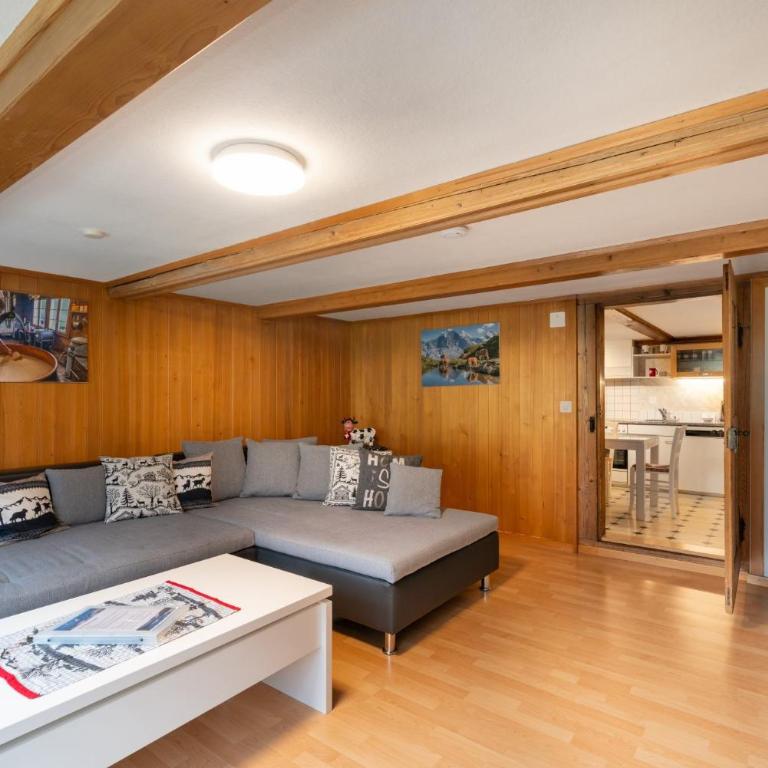 Cosy Swiss Apartment - Three-Bedroom Apartment with Eiger View - 16