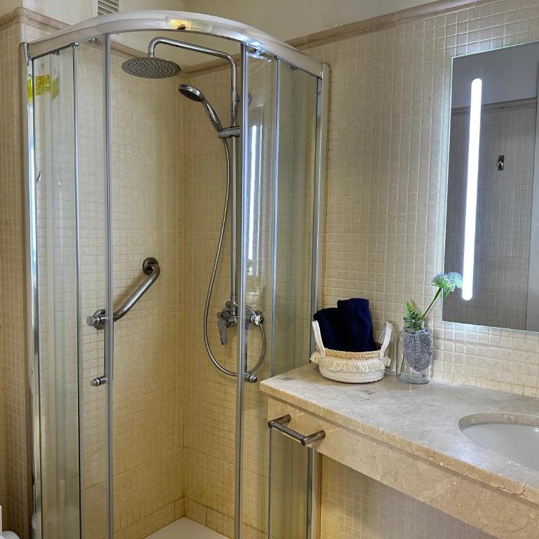 Cliffside Residence - Apartamento de 2 dormitorios con balcón y vistas al mar - 27
