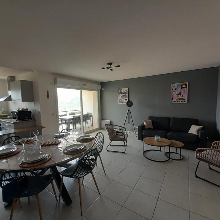 Junior 14600 - Two-Bedroom Apartment - 7