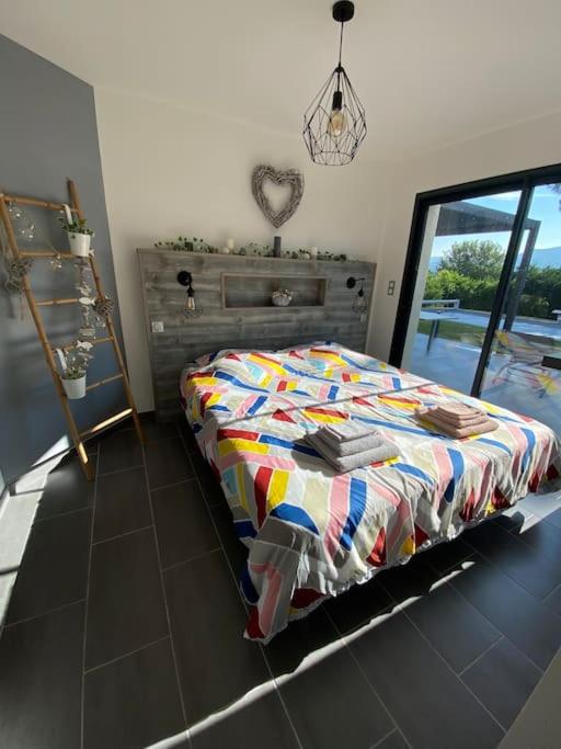 Magnifique villa avec piscine, Jacuzzi et Baignoire Balnéo - Villa - 8