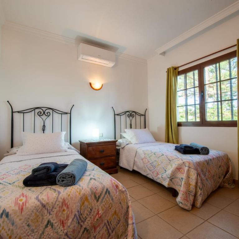 Utopia, villa 4 bedrooms, heated pool & complete privacy - Villa - 21