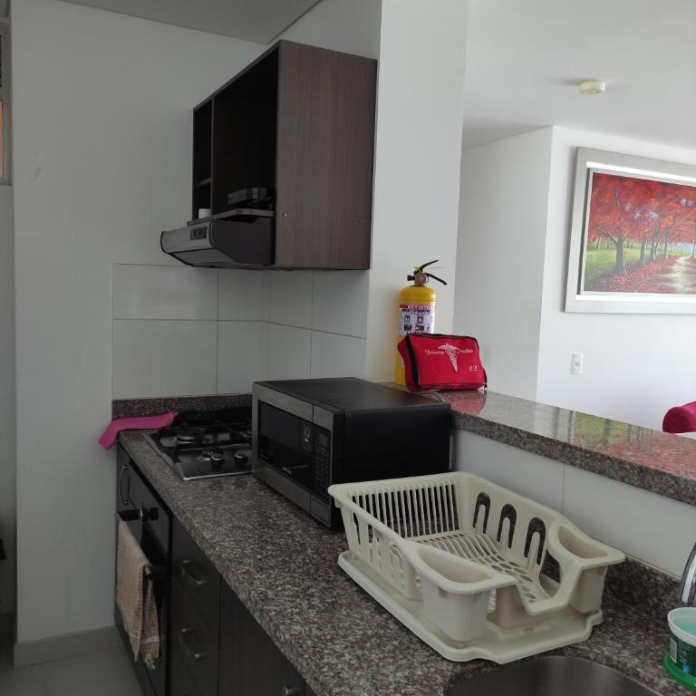 Apartamento de tres habitaciones - Three-Bedroom Apartment - 3