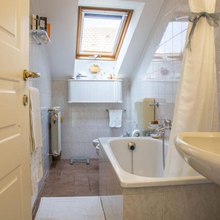 Sea Guest house - Two-Bedroom Apartment - 14