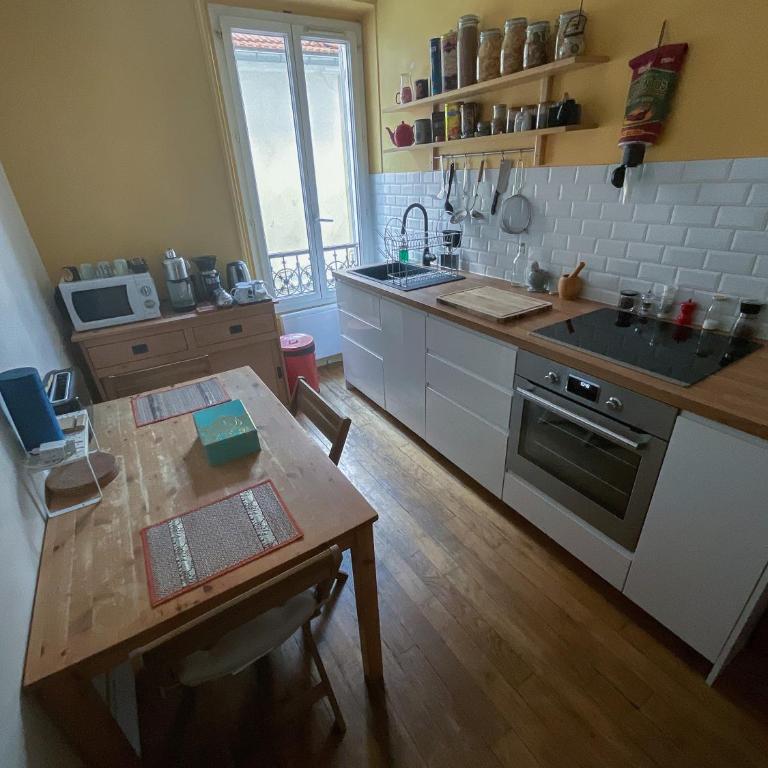 Quiet APT 2Rooms Big Kitchen Canal Saint Martin - Appartement 1 Chambre - 2