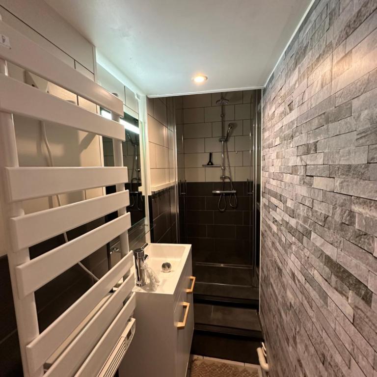 Le Refuge Thermal - T2 centre Luchon, RDC, idéal pour cure thermale, Wi-Fi - Appartement 1 Chambre - 5