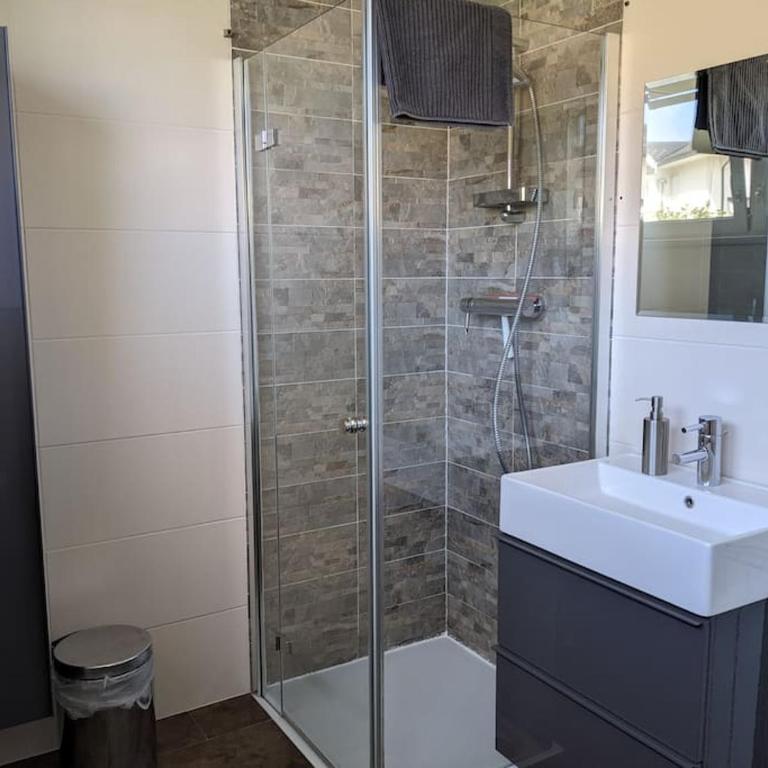 Schöne Wohnung mit Terrasse, Garten und-Pool - Appartamento con Vista Piscina - 11
