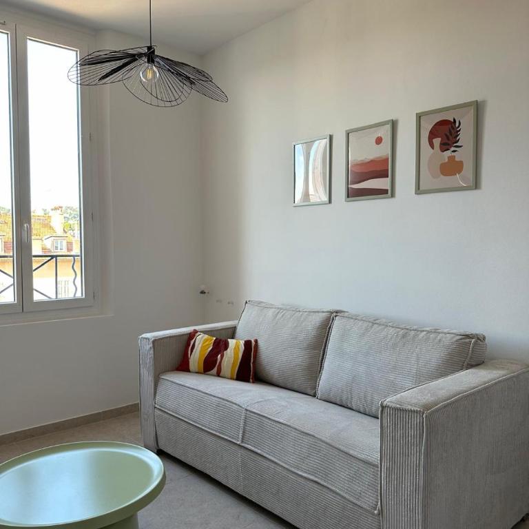 Studio Cocon - Entièrement rénové - 4 couchages - 600m de la Gare de Cannes - Appartement 1 Chambre - 3