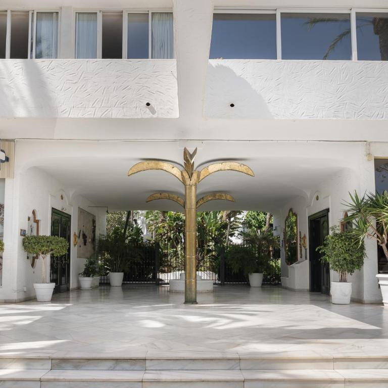 Marbella Real - Apartment with Pool View - 2