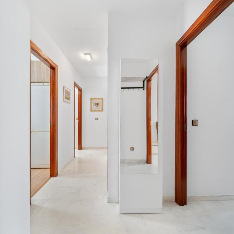Marbella Real - Apartment with Pool View - 6