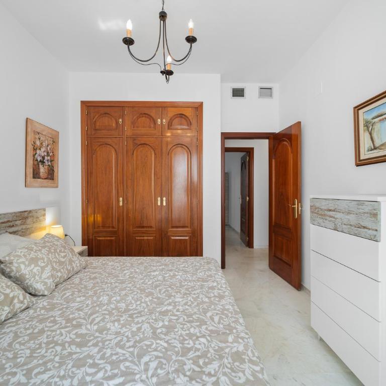 Marbella Real - Apartment with Pool View - 9