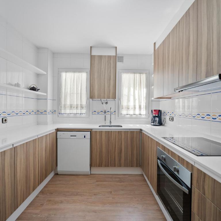 Marbella Real - Apartment with Pool View - 20