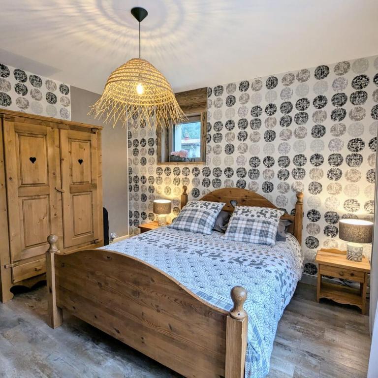 LE VERTBRUCHE - Gîte avec superbe vue pour 15 pers - Maison 6 Chambres - 17