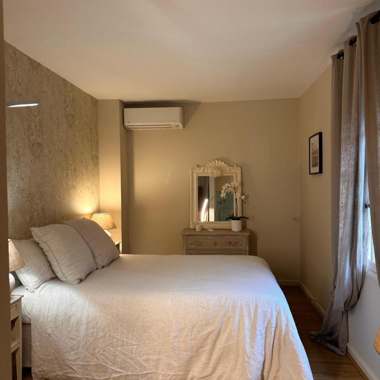 Bastide Aïna SPA et piscine - Suite Junior – Vue sur Montagne - 2